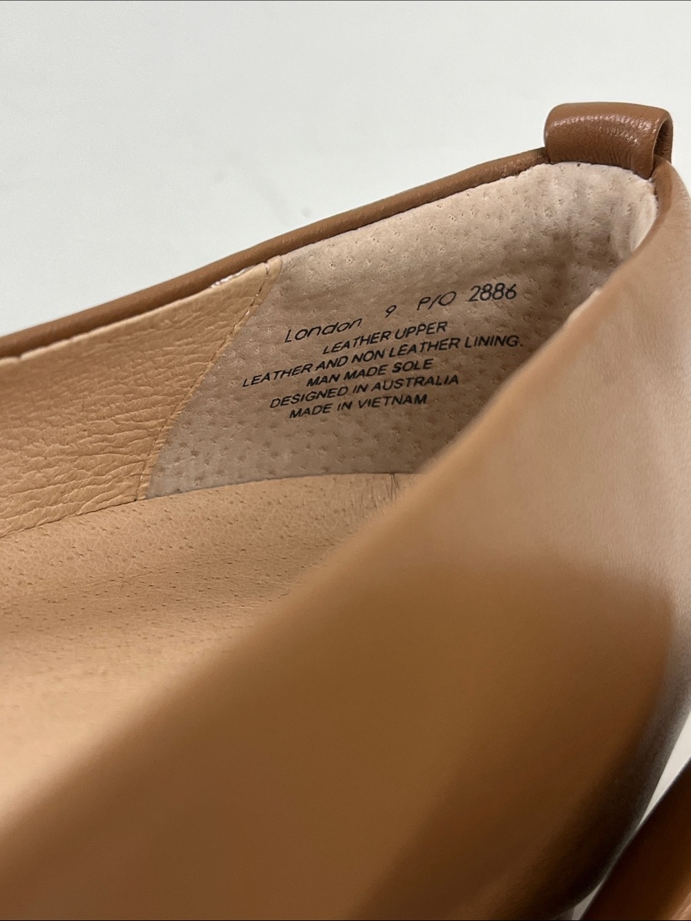 NEW FRANKIE4 Women's London Tan Pointed Toe Flat Size 9 - Picture 6 of 8